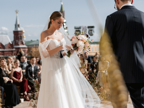 Свадьба под открытым небом в отеле Four