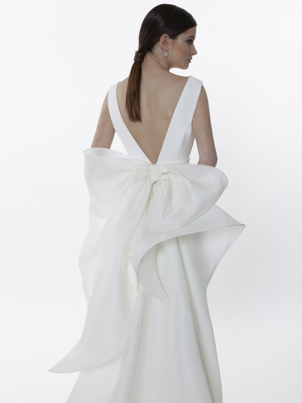 Минималистичные свадебные платья от Galia Lahav и