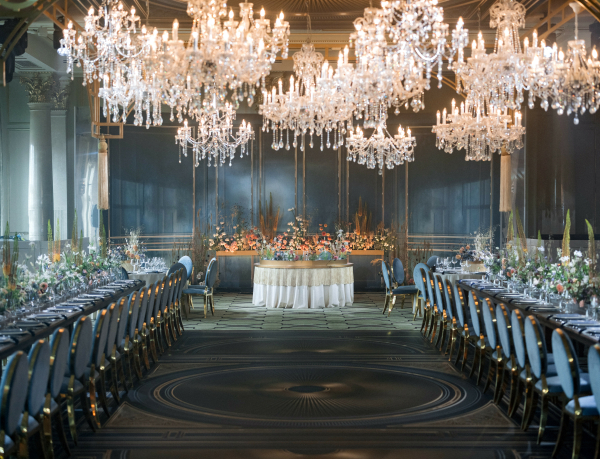 Свадьба под открытым небом в отеле Four