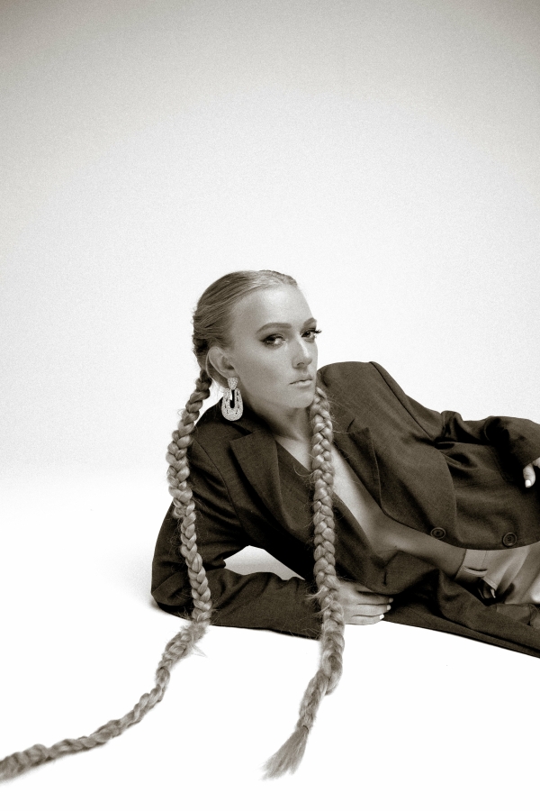 Диджеи Лена Зозуля