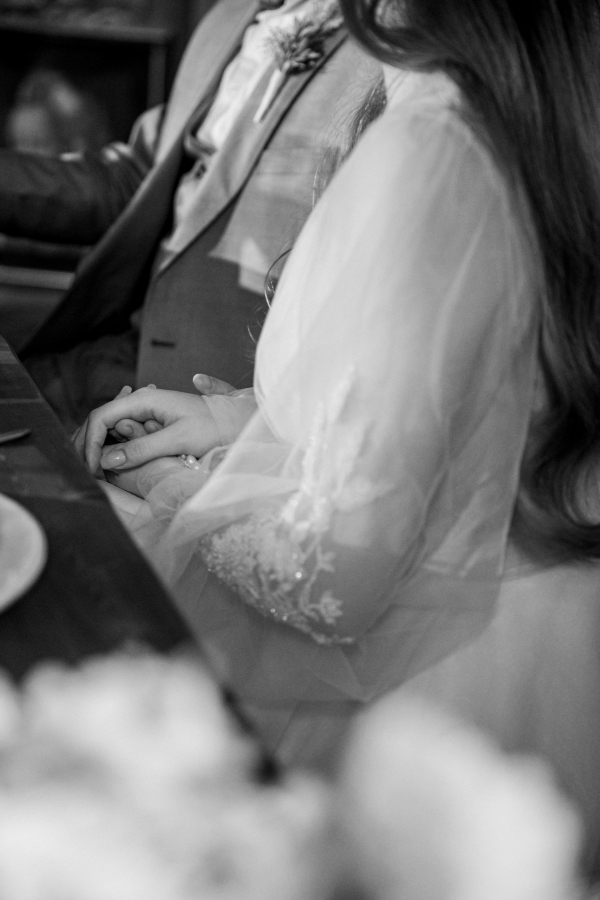 Свадьба в формате камерного семейного ужина от