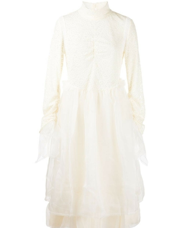 Свадебное платье с горлом все еще в