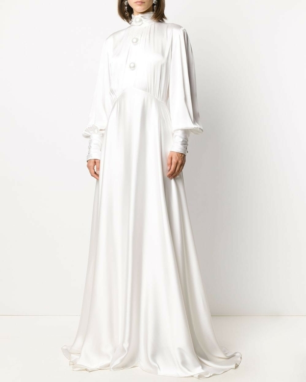 Свадебное платье с горлом все еще в