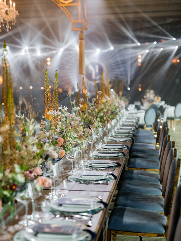 Свадьба под открытым небом в отеле Four