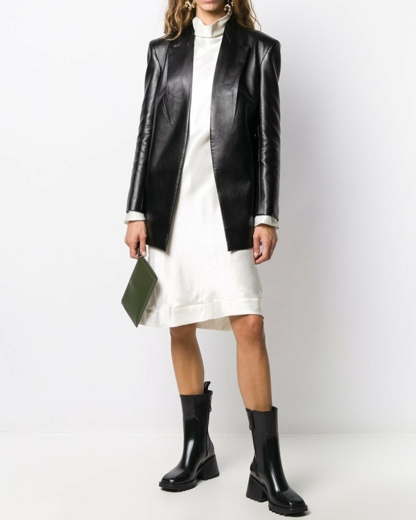 Свадебное платье с горлом все еще в