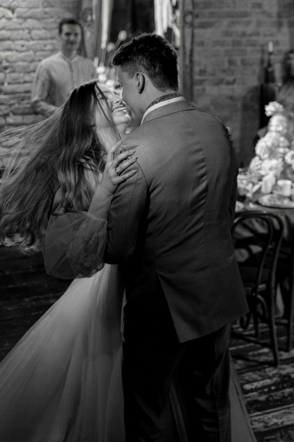 Свадьба в формате камерного семейного ужина от