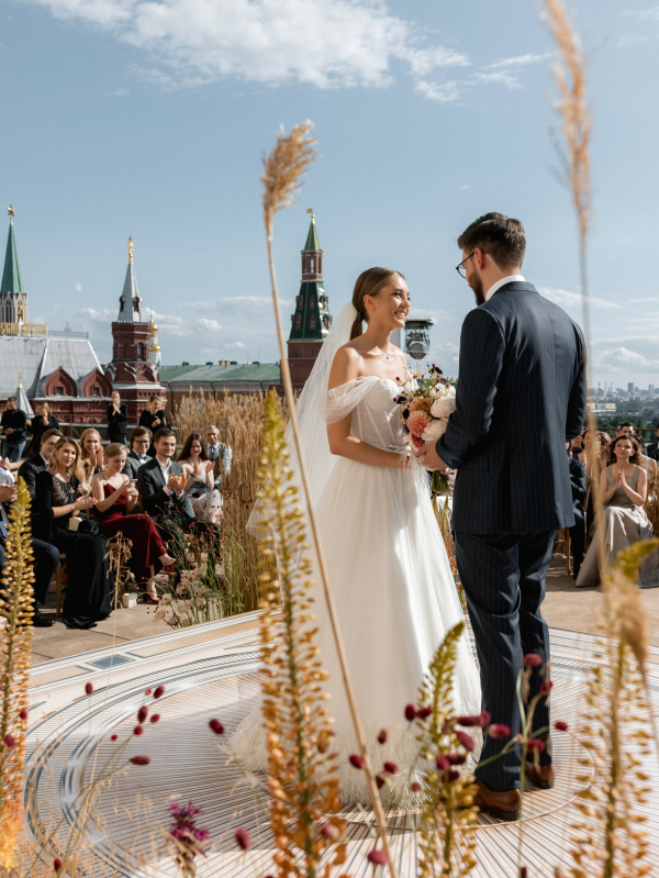 Свадьба под открытым небом в отеле Four