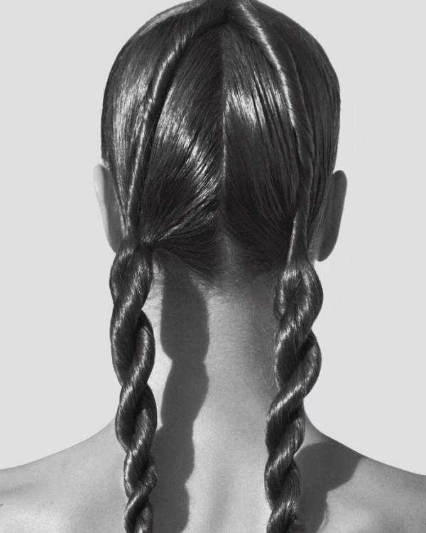 Бьюти-гороскоп на февраль: когда делать стрижки, окрашивание,