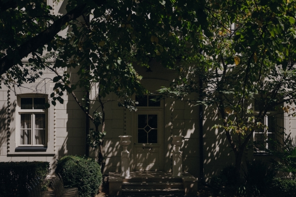 Свадьба среди виноградников в грузинском отеле Vazisubani