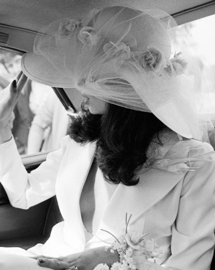 Как собрать свадебный образ в духе Бьянки