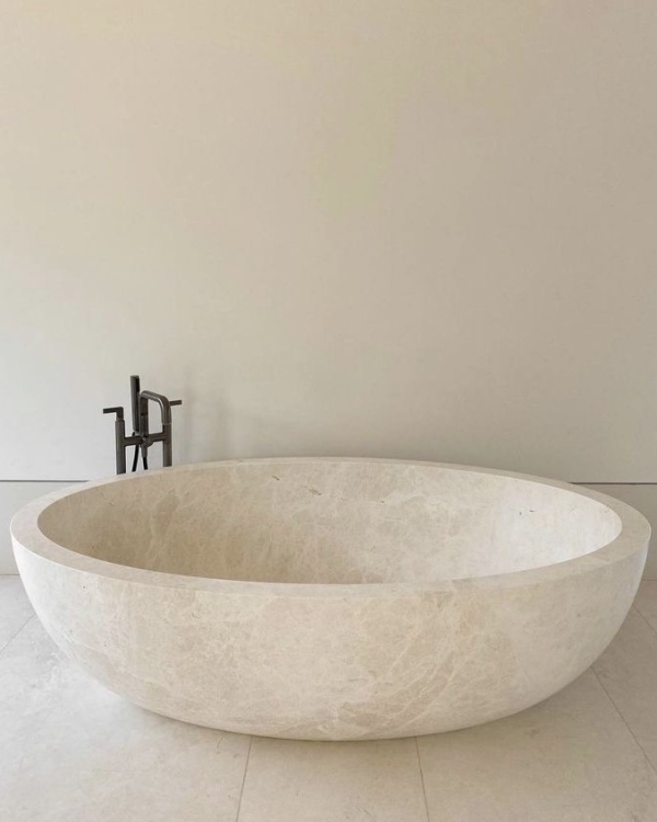 Бьюти-гороскоп на февраль: когда делать стрижки, окрашивание,