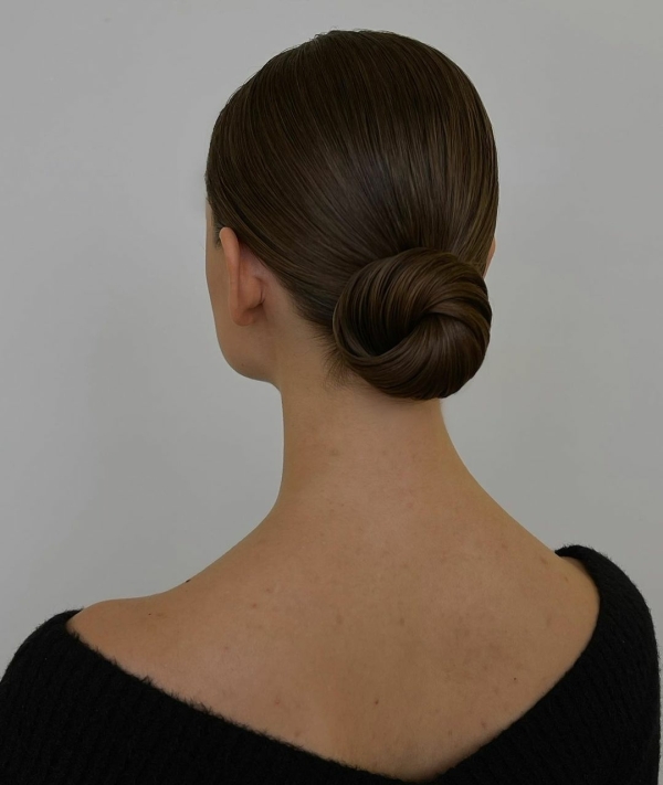 Как уложить длинные волосы на свадьбу?