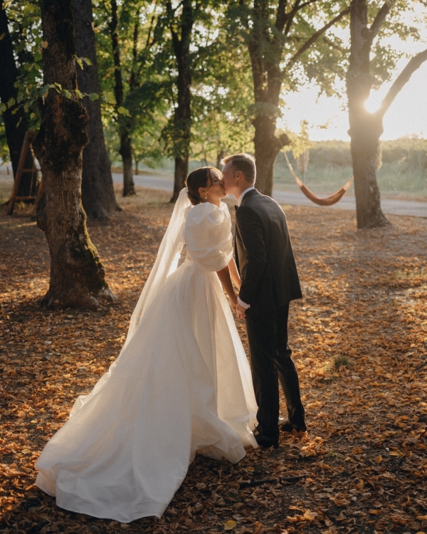 Свадьба среди виноградников в грузинском отеле Vazisubani