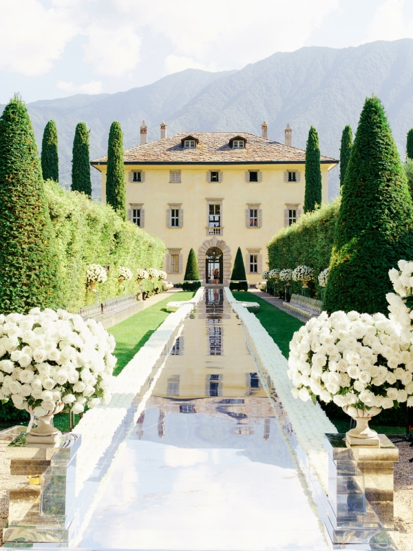 Декораторы ABOUT YOU