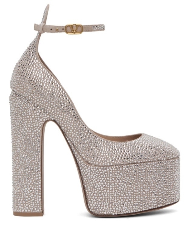 12 нарядных пар обуви для образа невесты