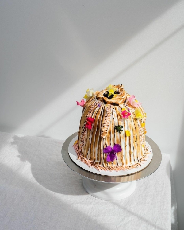 30 дизайнерских свадебных тортов, которые даже резать