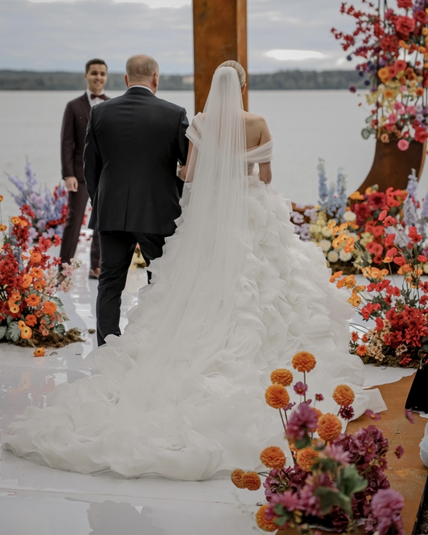 Их объединяют цветы: все о самых ярких