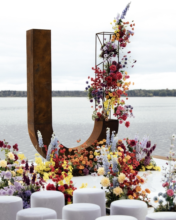 Их объединяют цветы: все о самых ярких