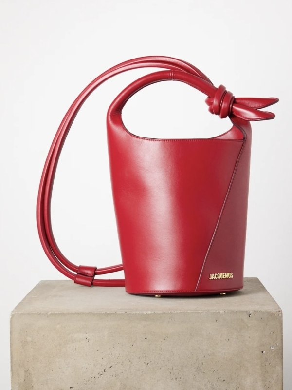 Хотите одеваться минималистично этой зимой? Вдохновляйтесь стилем