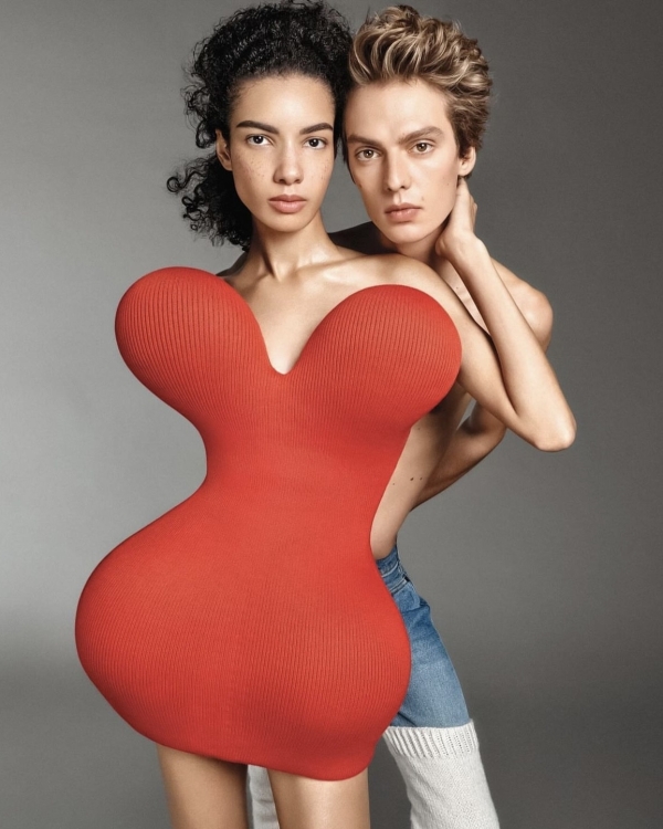 Романтик дома, мини-путешествие и свидание на катке