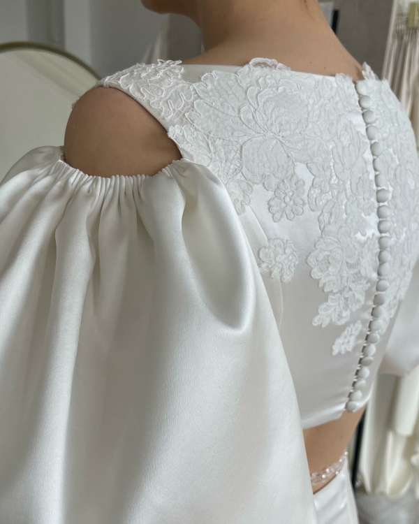 «Детали, крой, ткань — все это не