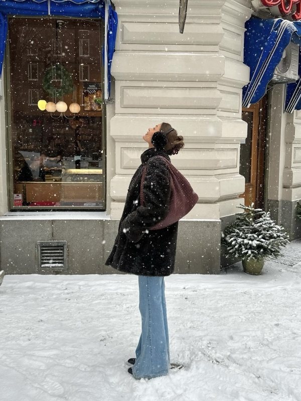 Хотите одеваться минималистично этой зимой? Вдохновляйтесь стилем