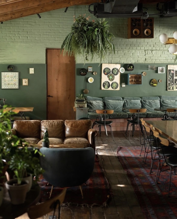 Амфитеатр в «ГЭС-2», библиотека на Чистых прудах