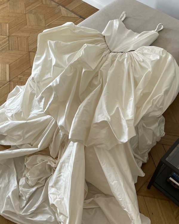 «Детали, крой, ткань — все это не