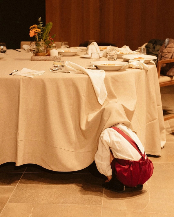 А надо ли приглашать их на свадьбу?