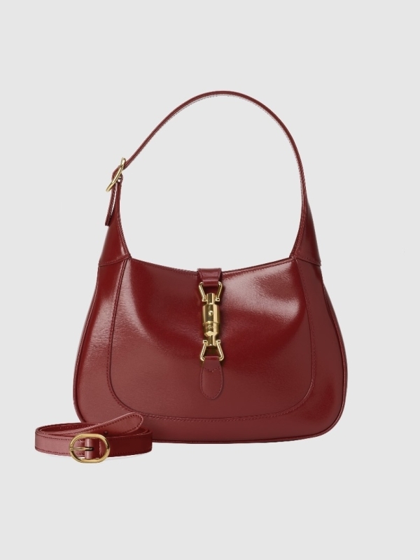 Сезоном SS'24 будут править минималистичные сумки. Рассказываем,