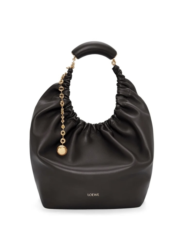 Сезоном SS'24 будут править минималистичные сумки. Рассказываем,