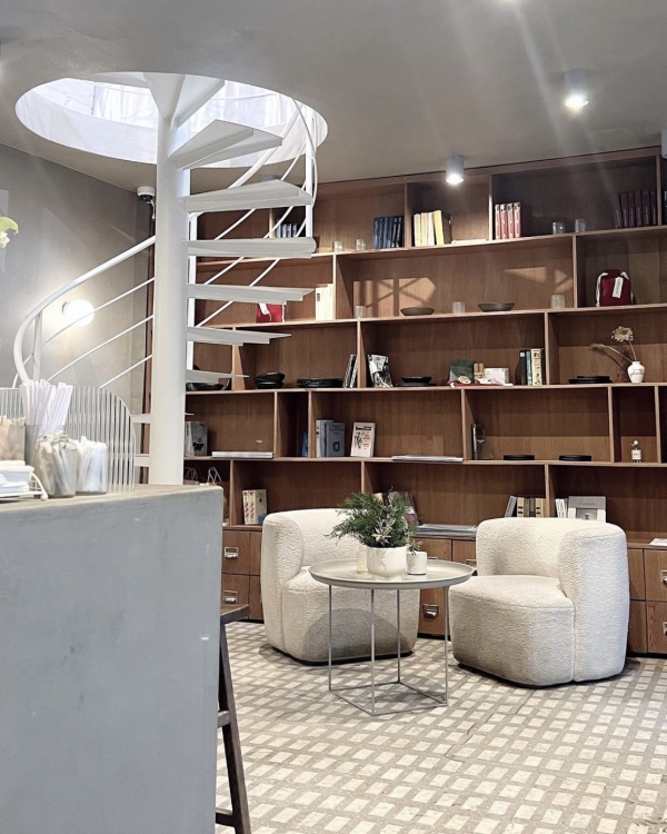 «Руанские соборы» Пушкинского, белоснежные девы в Phantom