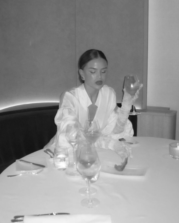 Как отметить свадьбу вдвоем в 2024?