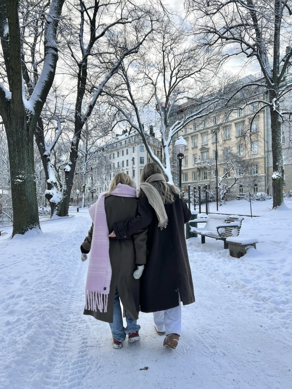 Хотите одеваться минималистично этой зимой? Вдохновляйтесь стилем