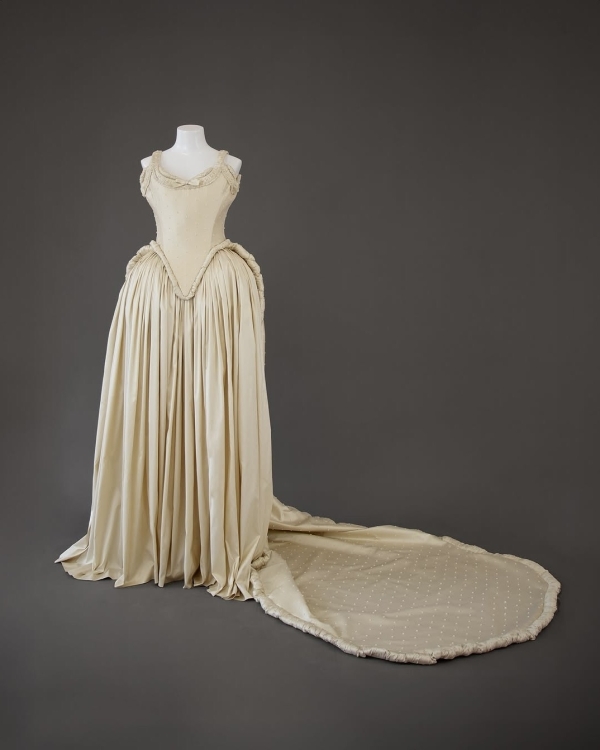 Какое свадебное платье выбрать в 2025 году?