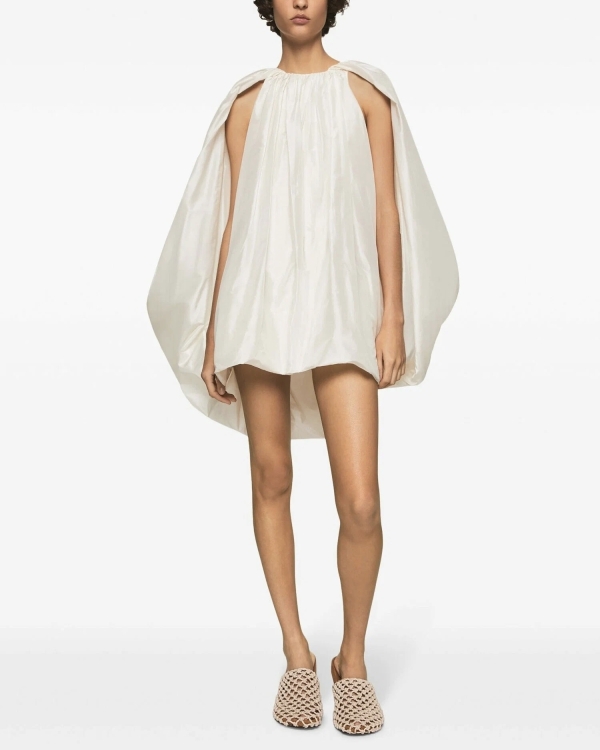 Какое свадебное платье выбрать в 2025 году?