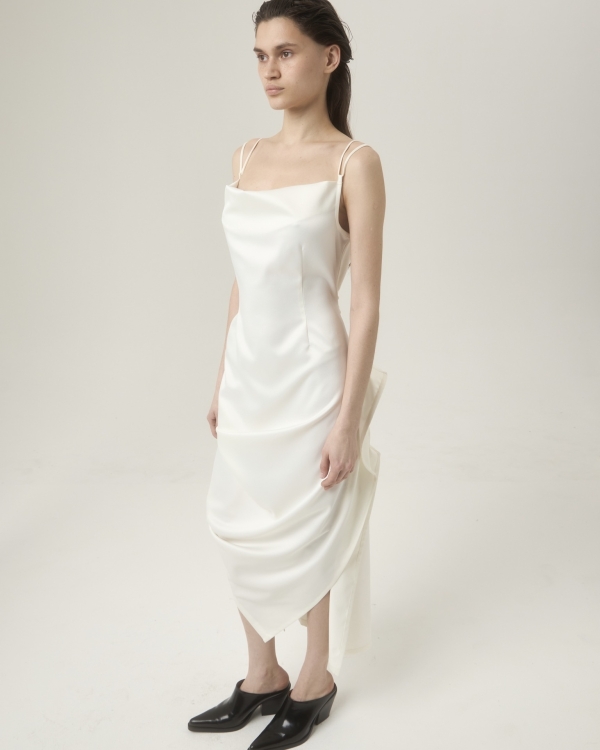 Где купить асимметричное свадебное платье?