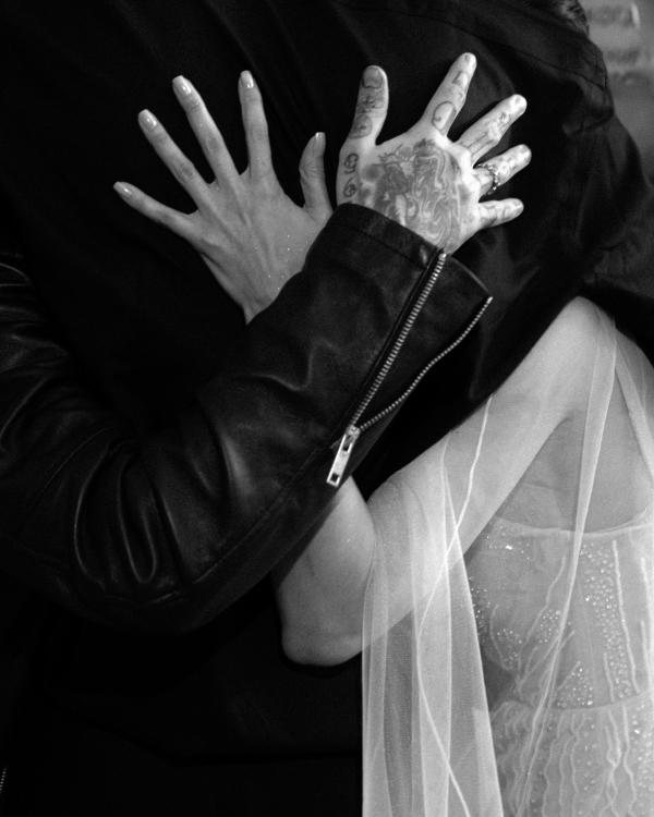 «Все самое лучшее — внутри». Арт-перформанс, красивая философия