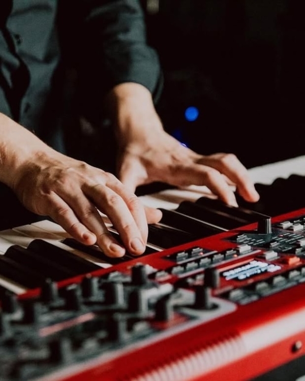 «Новая новая эра» в «ГЭС-2», джаз в