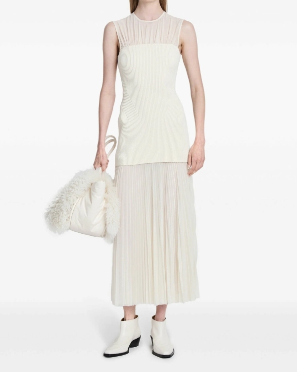 Какое свадебное платье выбрать в 2025 году?