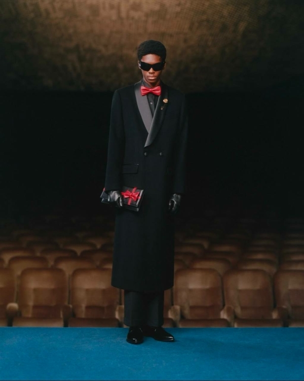 Клетка, вязаные галстуки и драматизм. Приемы с