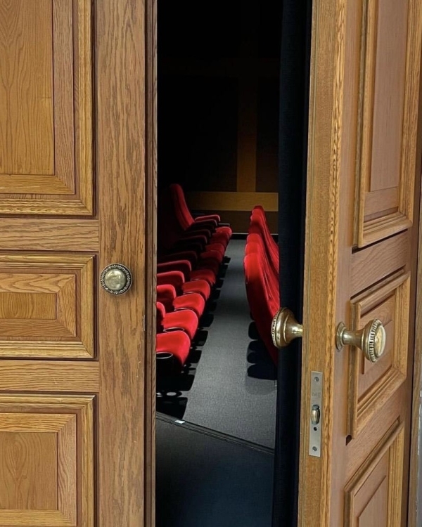 Увидимся в кино! 8 кинотеатров с богемной