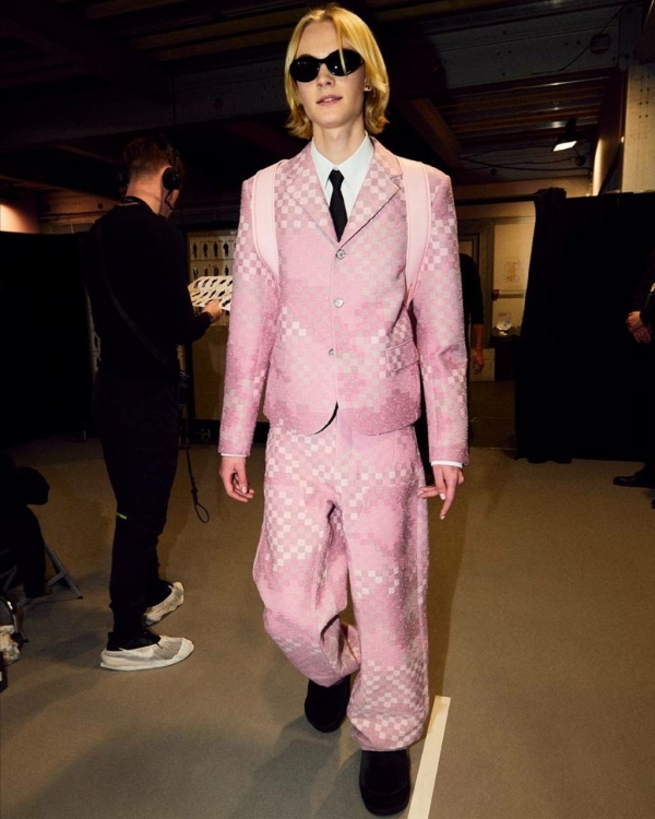 Клетка, вязаные галстуки и драматизм. Приемы с