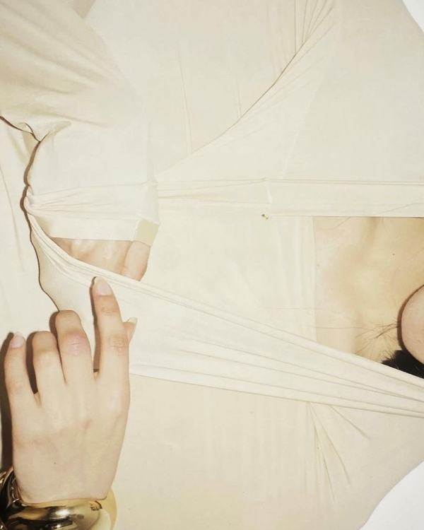 Где купить асимметричное свадебное платье?