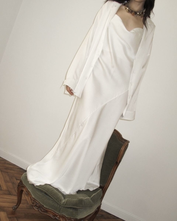 Платье-комбинация — свадебная классика вне времени. Вот