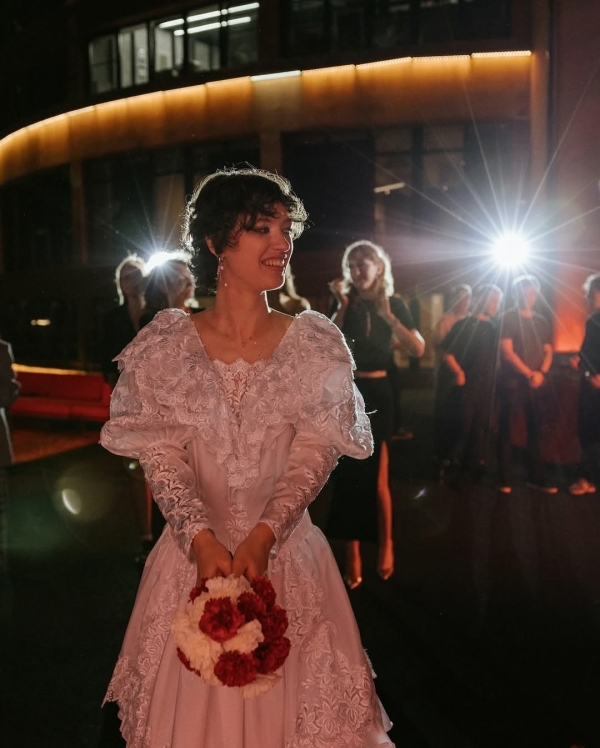 Интервью с невестой: о вдохновении 90-ми, винтажных