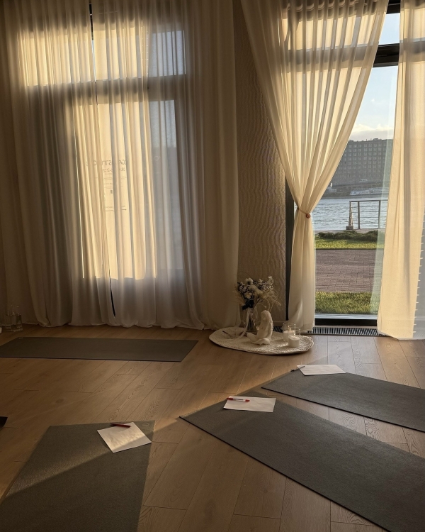 Собака мордой вверх: где практиковать йогу в