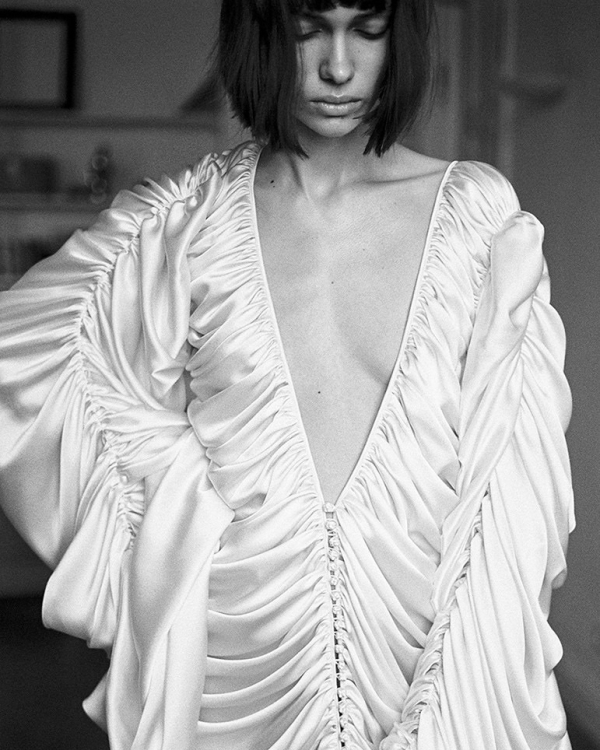 Где купить асимметричное свадебное платье?