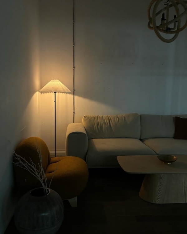 Собака мордой вниз: 7 топовых йога-студий Москвы