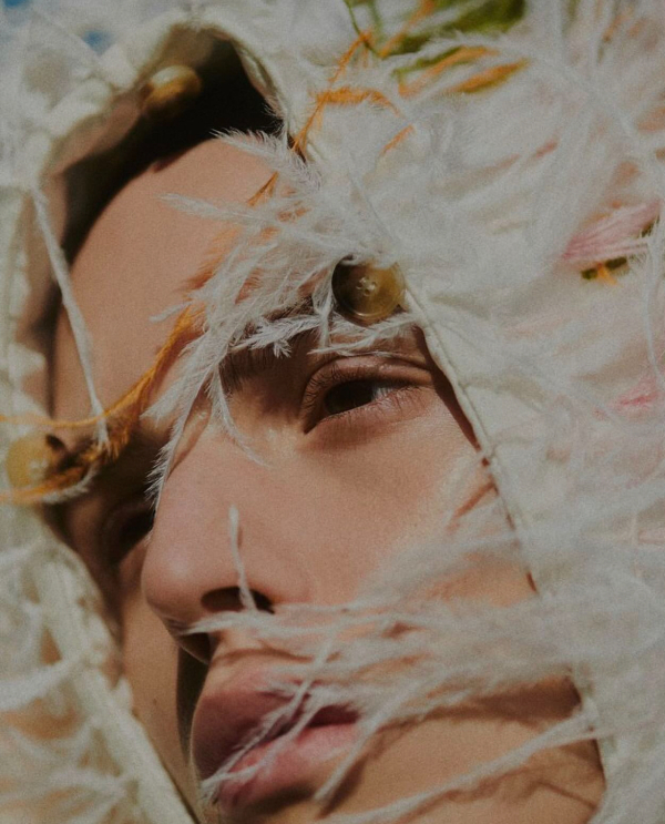 Что надеть поверх свадебного платья зимой